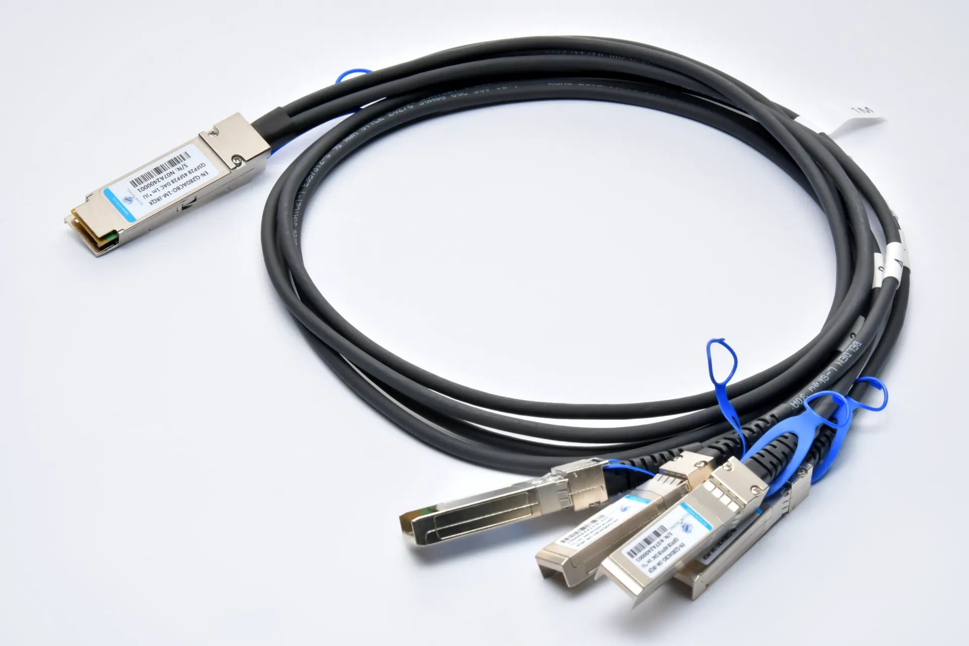 [EN-Q28DACBO-5M] QSFP28 to 4XSFP28 BREAKOUT DAC 5m, passive